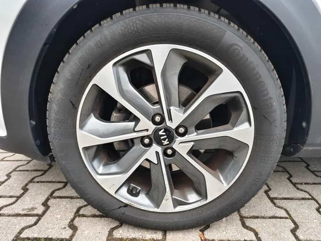 Kia Stonic 1.0T 120 Dream Team Navi/17"/Kamera/SHeiz 11/2018-photo-23