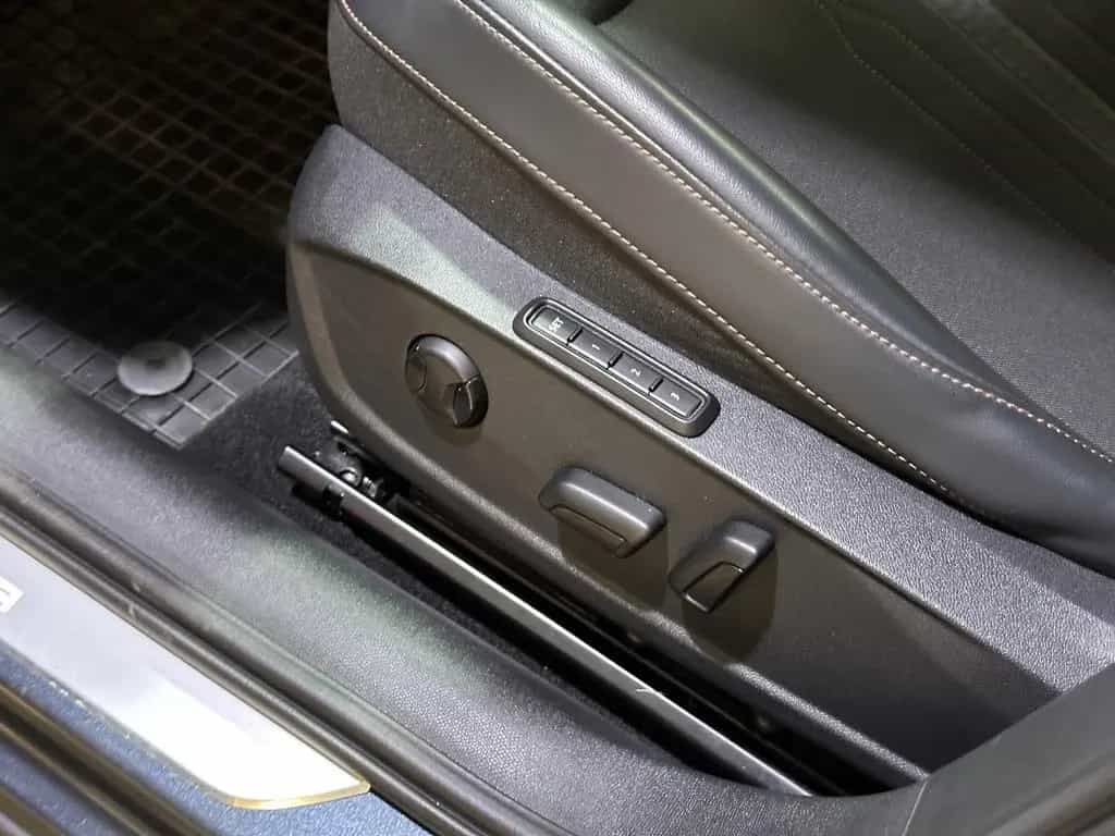 Cupra Formentor VZ*4Drive*SHZ*LED*ACC*PDC*360Cam*Navi* 01/2022-photo-10