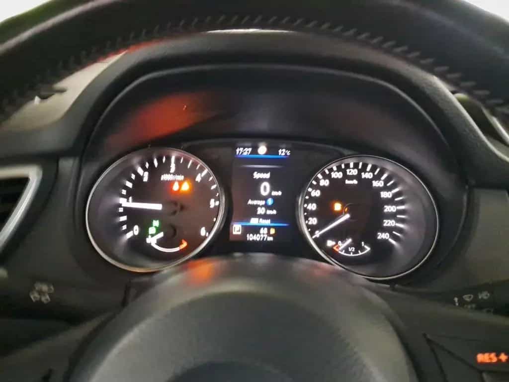 Nissan Qashqai 1.2DIG-T 4x2 Aut.Tekna+PANO+KAMERA+AHK 04/2019-photo-20