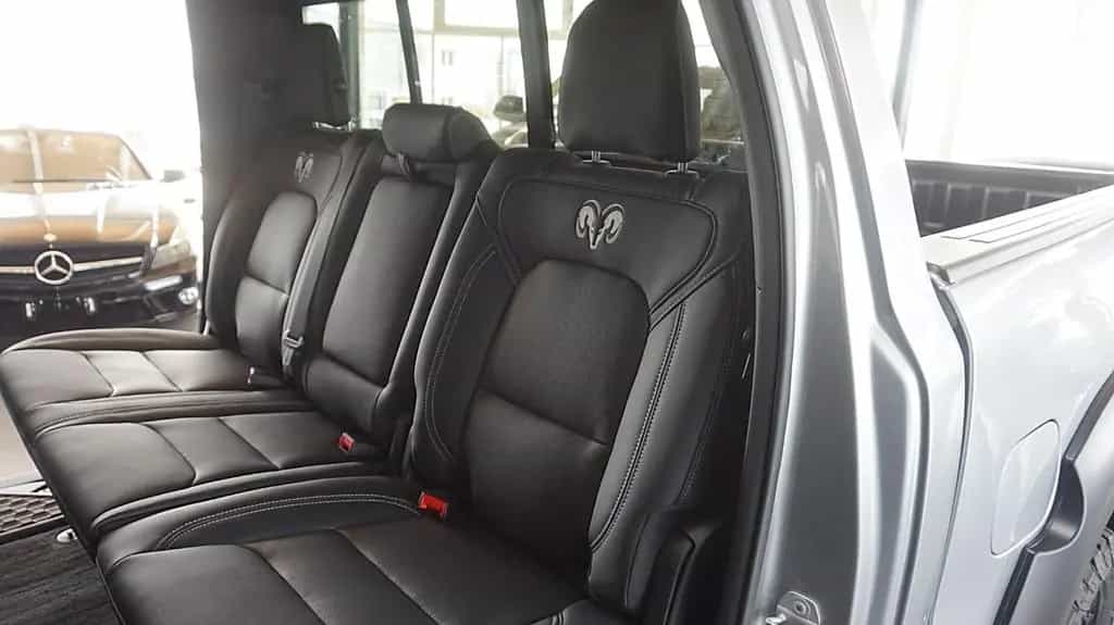 Dodge RAM 1500 HEMI 5.7l Crew-Cab*4x4*Navi*Alu20* 07/2023-photo-13