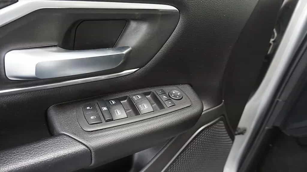 Dodge RAM 1500 HEMI 5.7l Crew-Cab*4x4*Navi*Alu20* 07/2023-photo-17