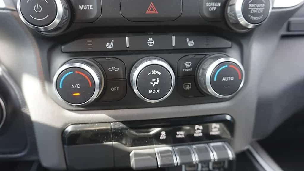 Dodge RAM 1500 HEMI 5.7l Crew-Cab*4x4*Navi*Alu20* 07/2023-photo-18