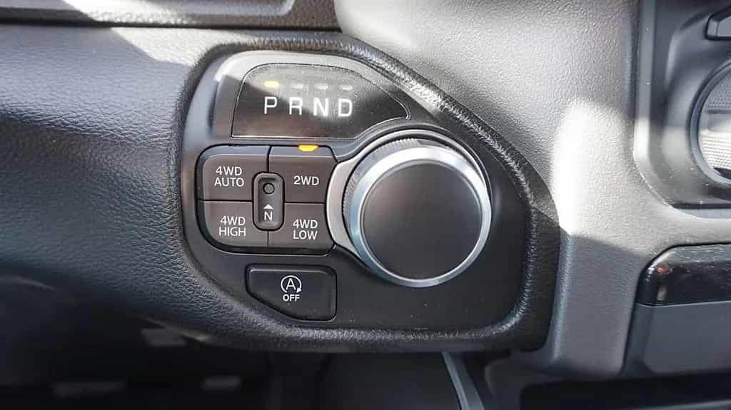 Dodge RAM 1500 HEMI 5.7l Crew-Cab*4x4*Navi*Alu20* 07/2023-photo-21