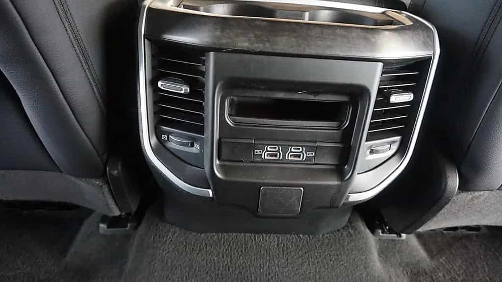 Dodge RAM 1500 HEMI 5.7l Crew-Cab*4x4*Navi*Alu20* 07/2023-photo-23