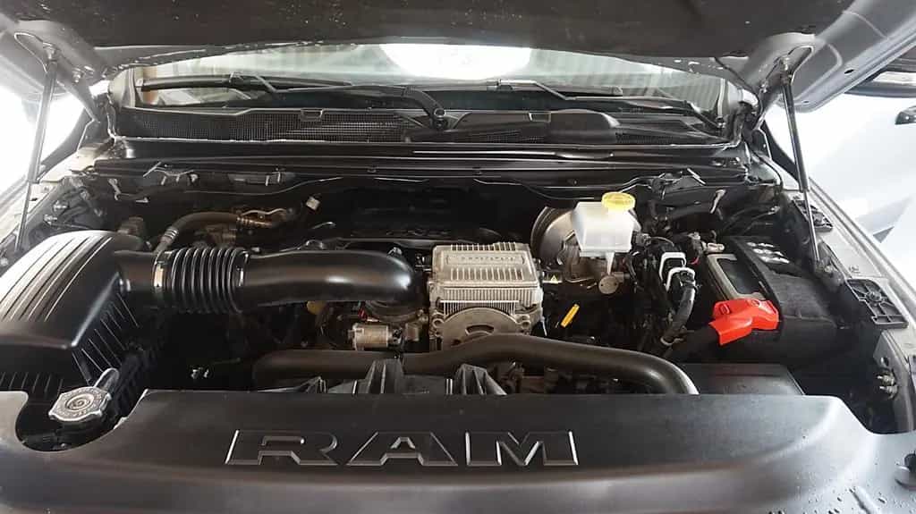 Dodge RAM 1500 HEMI 5.7l Crew-Cab*4x4*Navi*Alu20* 07/2023-photo-31
