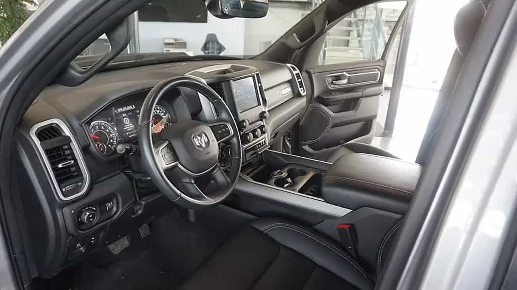 Dodge RAM 1500 HEMI 5.7l Crew-Cab*4x4*Navi*Alu20* 07/2023-photo-9