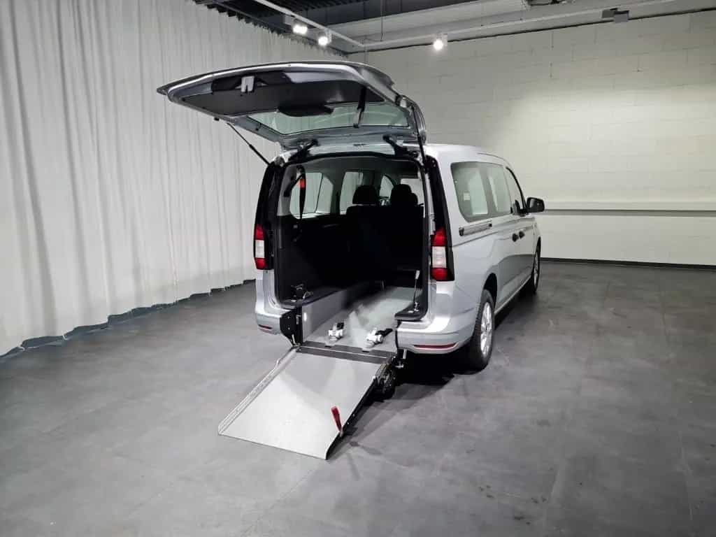 Ford Tourneo Connect L2-Trend "AMF Rollstuhl-Umbau" 05/2026-photo-24