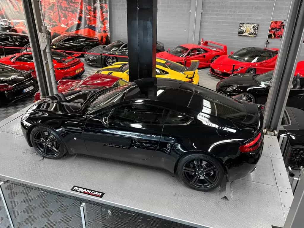 Aston Martin V8 Vantage 4.7l ** MANUAL GEARBOX** 07/2008-photo-2