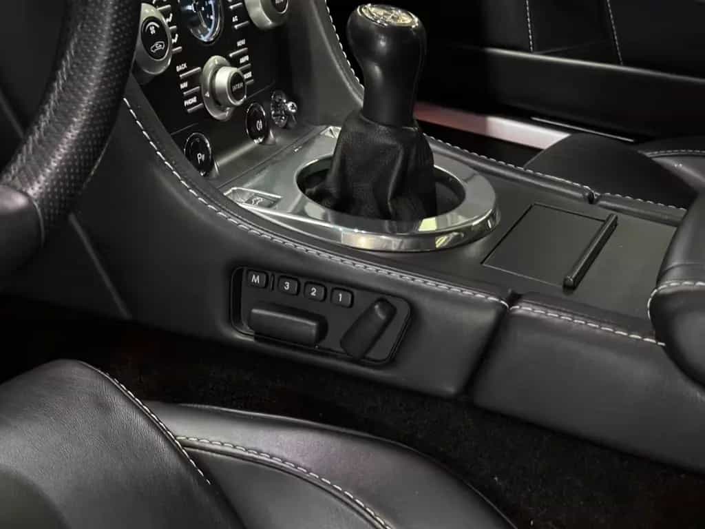 Aston Martin V8 Vantage 4.7l ** MANUAL GEARBOX** 07/2008-photo-29