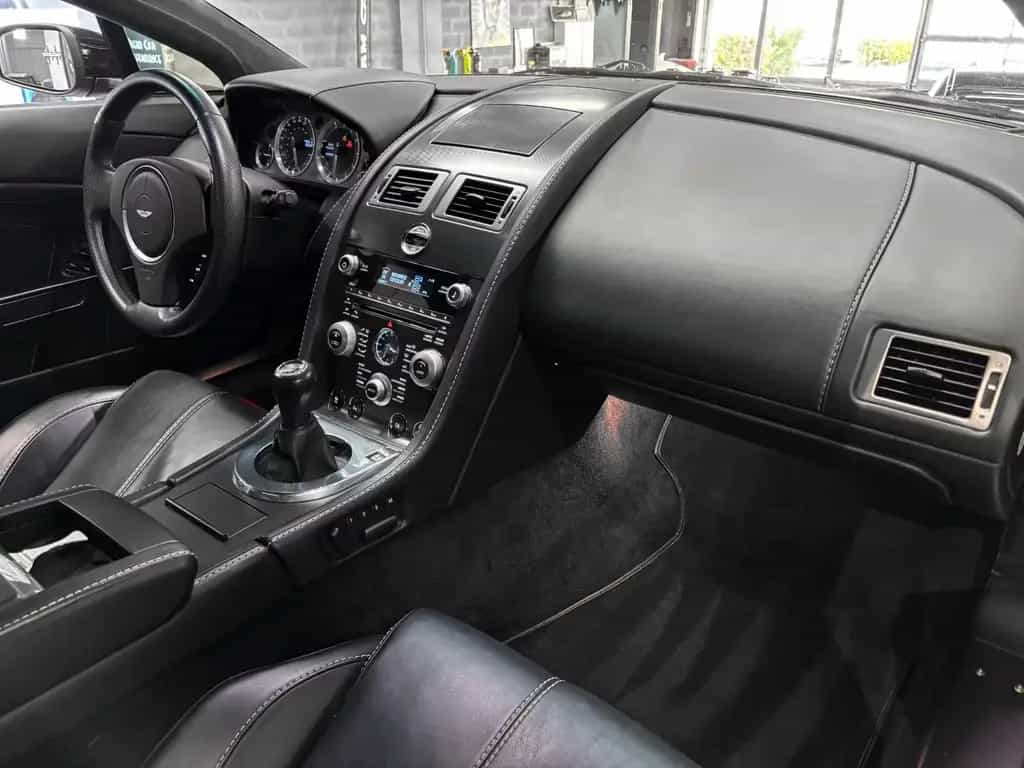 Aston Martin V8 Vantage 4.7l ** MANUAL GEARBOX** 07/2008-photo-36