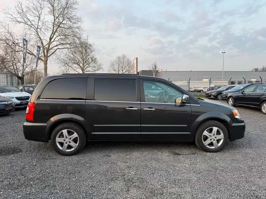 Lancia Voyager Gold/AUTOMATIK/7 SITZER/TÜV NEU 03/2012-photo-0