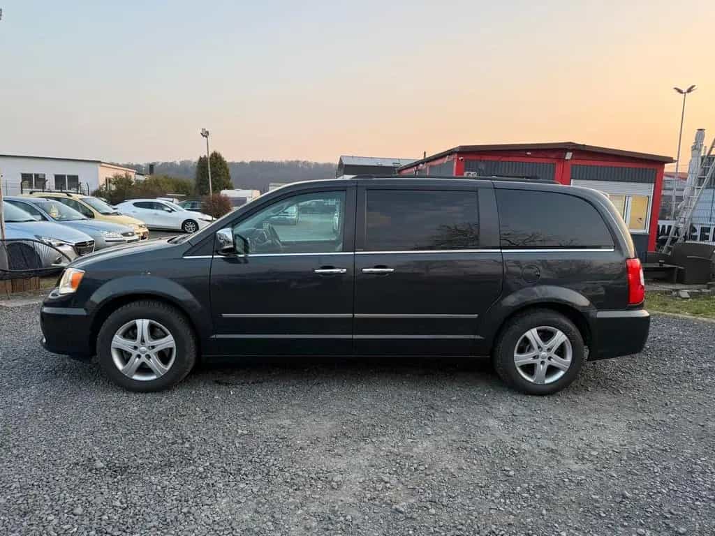 Lancia Voyager Gold/AUTOMATIK/7 SITZER/TÜV NEU 03/2012-photo-1