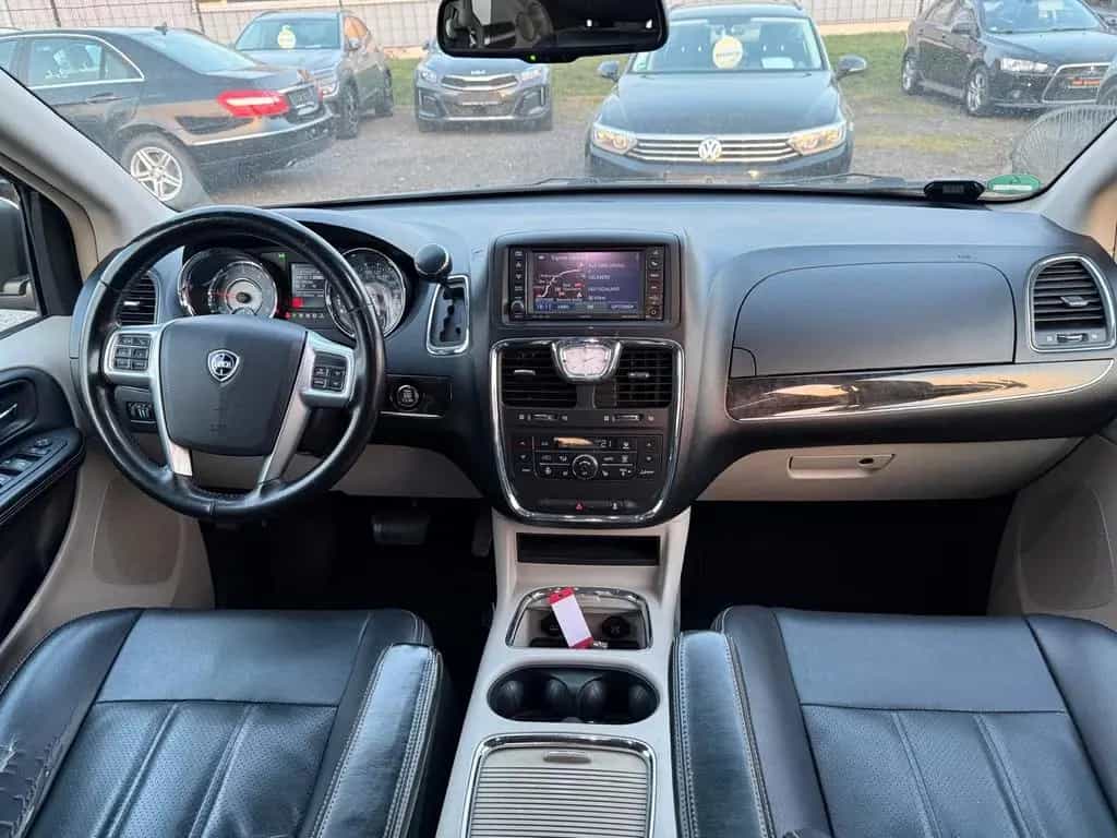 Lancia Voyager Gold/AUTOMATIK/7 SITZER/TÜV NEU 03/2012-photo-15