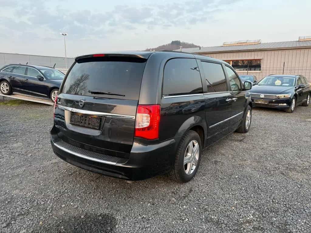 Lancia Voyager Gold/AUTOMATIK/7 SITZER/TÜV NEU 03/2012-photo-4