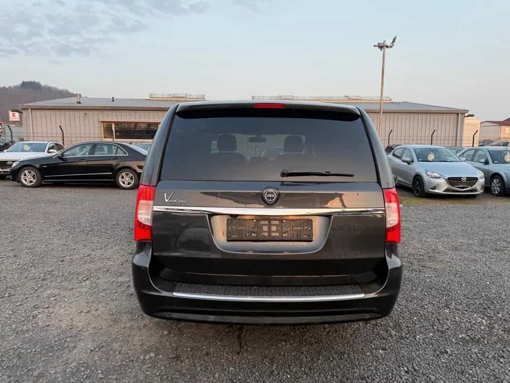 Lancia Voyager Gold/AUTOMATIK/7 SITZER/TÜV NEU 03/2012-photo-7