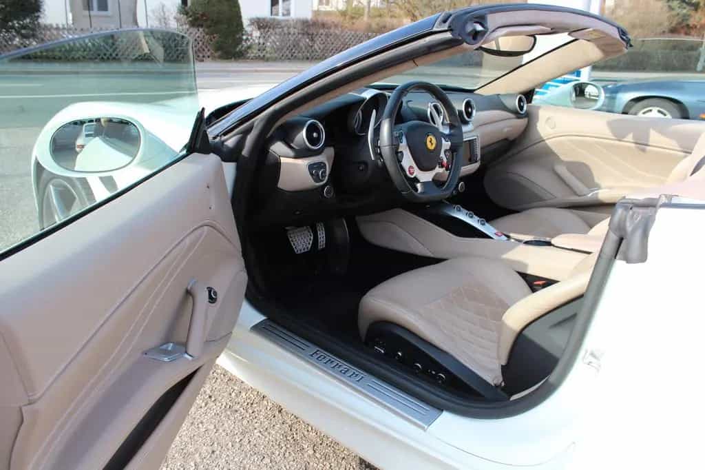 Ferrari California 3.9 V8 T 4-Sitzer 05/2016-photo-11