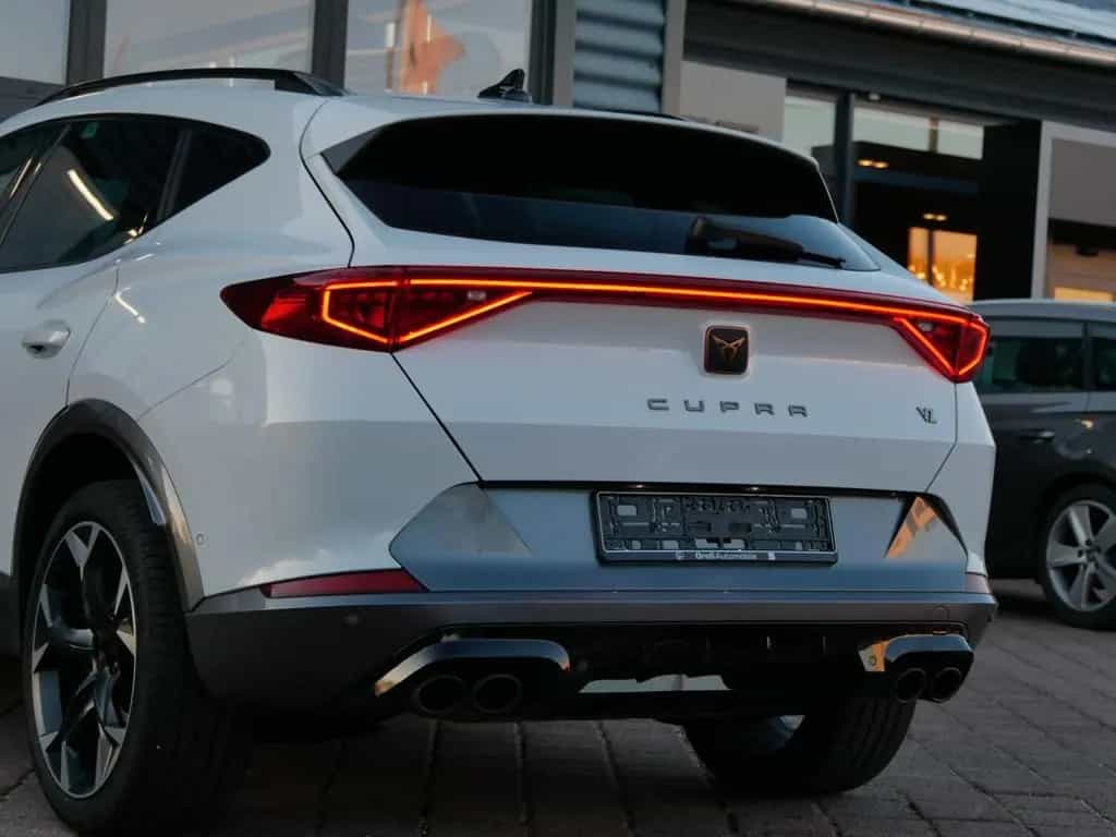 Cupra Formentor VZ 4Drive 310PS|AHK|el. Heckkl|Beats 03/2023-photo-12
