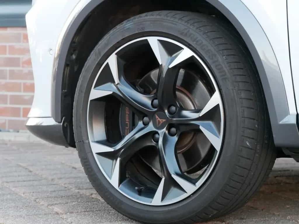 Cupra Formentor VZ 4Drive 310PS|AHK|el. Heckkl|Beats 03/2023-photo-8