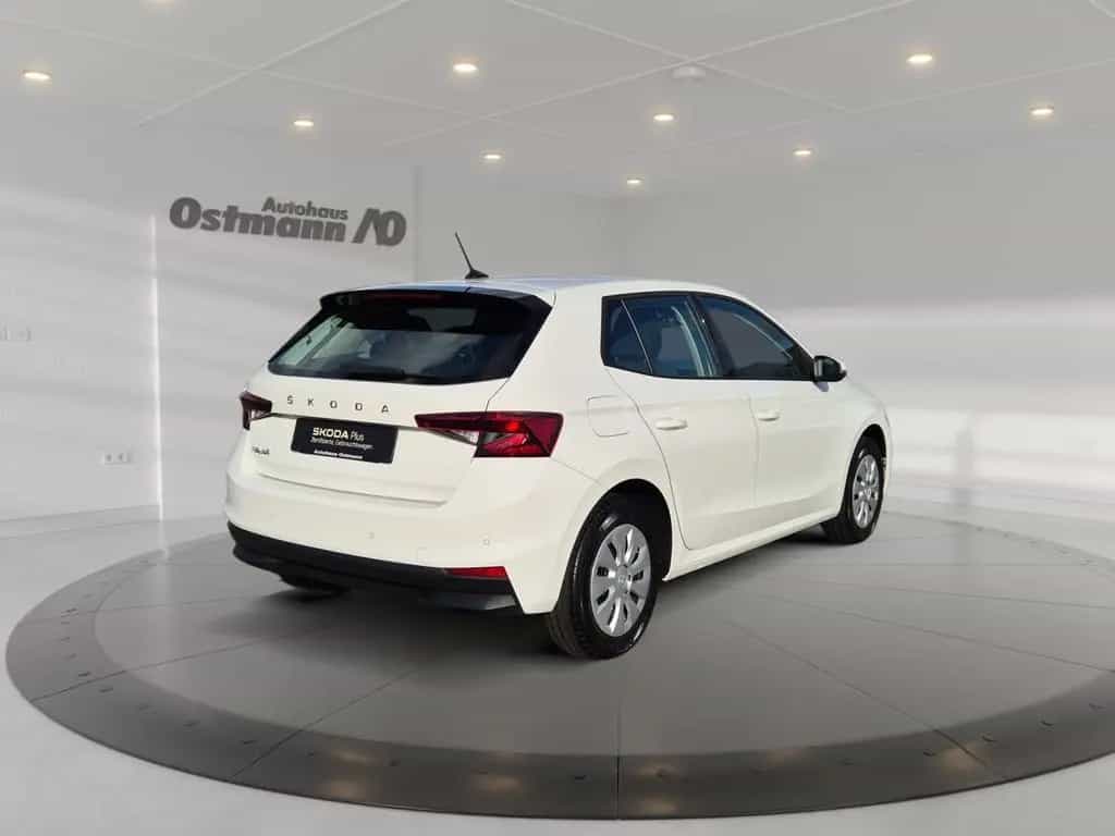 Skoda Fabia Ambition 81kw TSI DSG *Navi*Einparkhilfe* 01/2023-photo-4