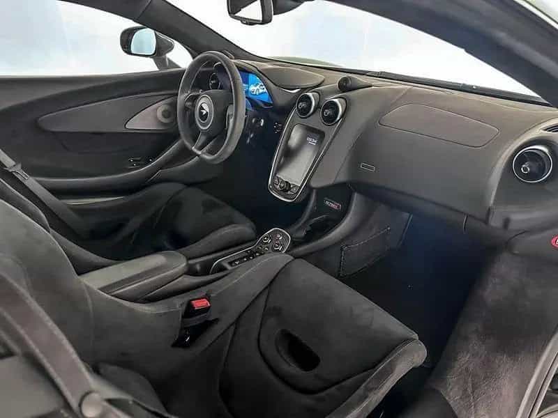 McLaren 570S Coupe - McLaren Milano 03/2019-photo-10