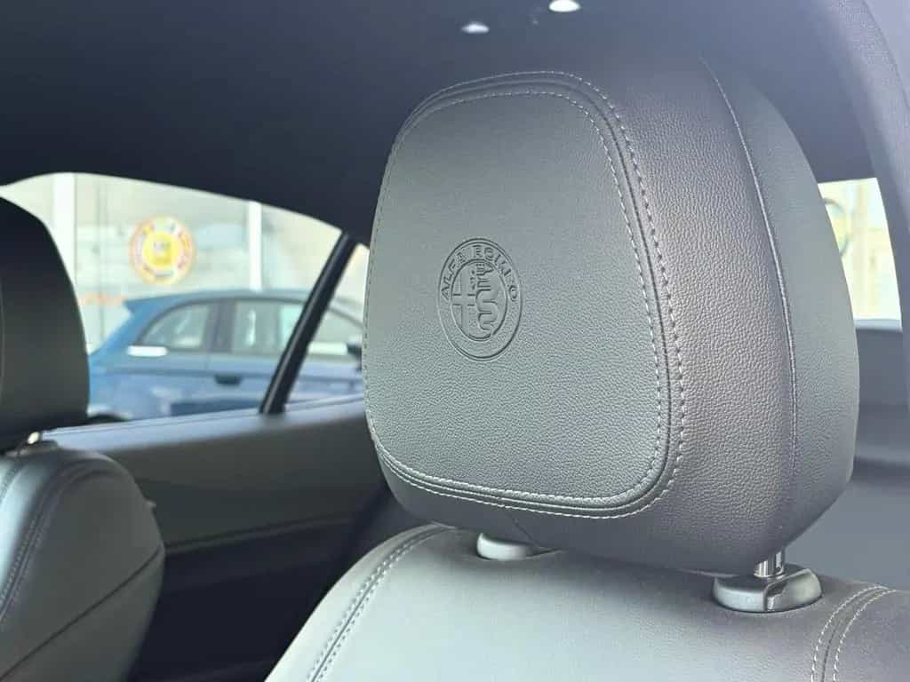 Alfa Romeo Giulia Veloce Q4 03/2024-photo-10