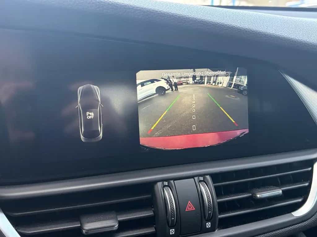Alfa Romeo Giulia Veloce Q4 03/2024-photo-13