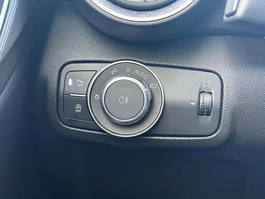 Alfa Romeo Giulia Veloce Q4 03/2024-photo-18