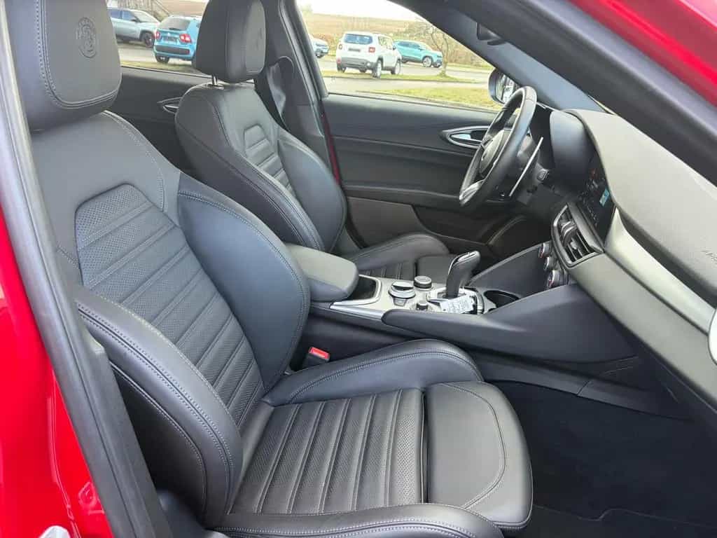 Alfa Romeo Giulia Veloce Q4 03/2024-photo-8