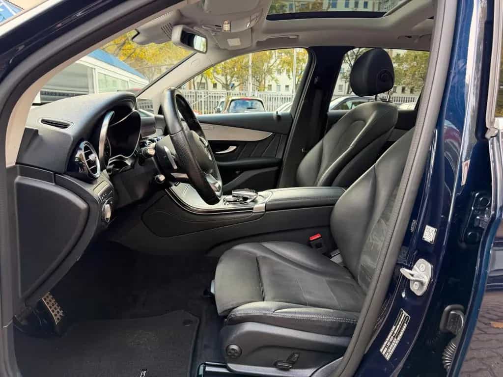 Mercedes-Benz GLC-Class 300 4M*AMG*eSD*BURM*LED*PDC*KAM 12/2018-photo-11