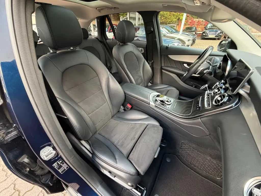 Mercedes-Benz GLC-Class 300 4M*AMG*eSD*BURM*LED*PDC*KAM 12/2018-photo-25