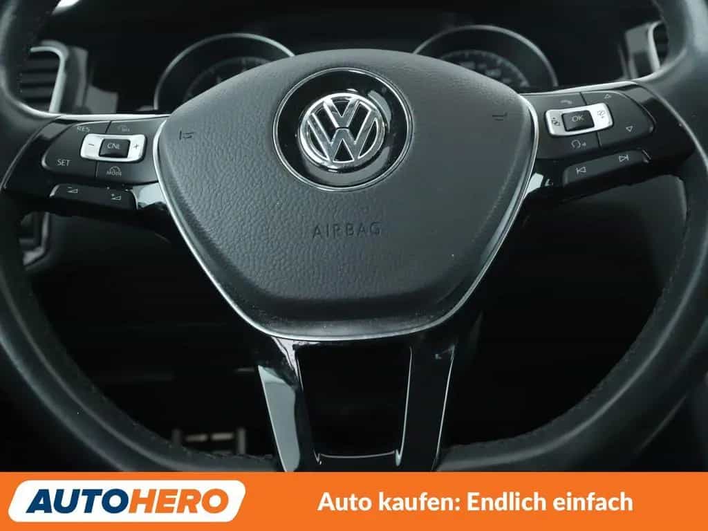 Volkswagen Golf VII 1.2 TSI Allstar BlueMotion Tech*TEMPO* 03/2016-photo-17