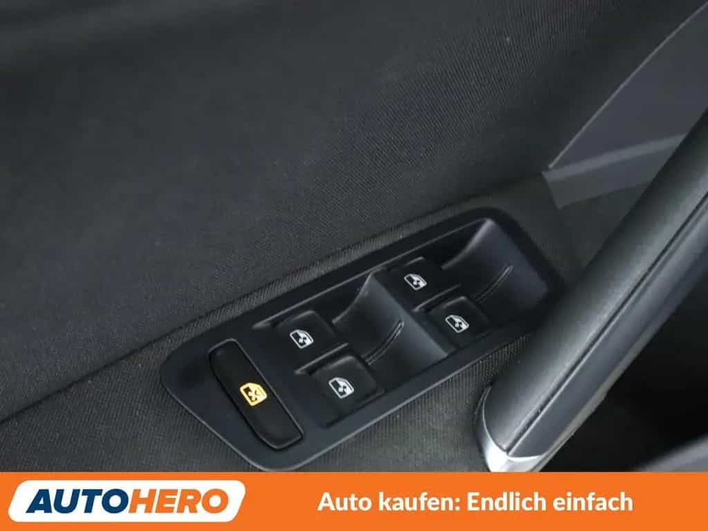 Volkswagen Golf VII 1.2 TSI Allstar BlueMotion Tech*TEMPO* 03/2016-photo-22