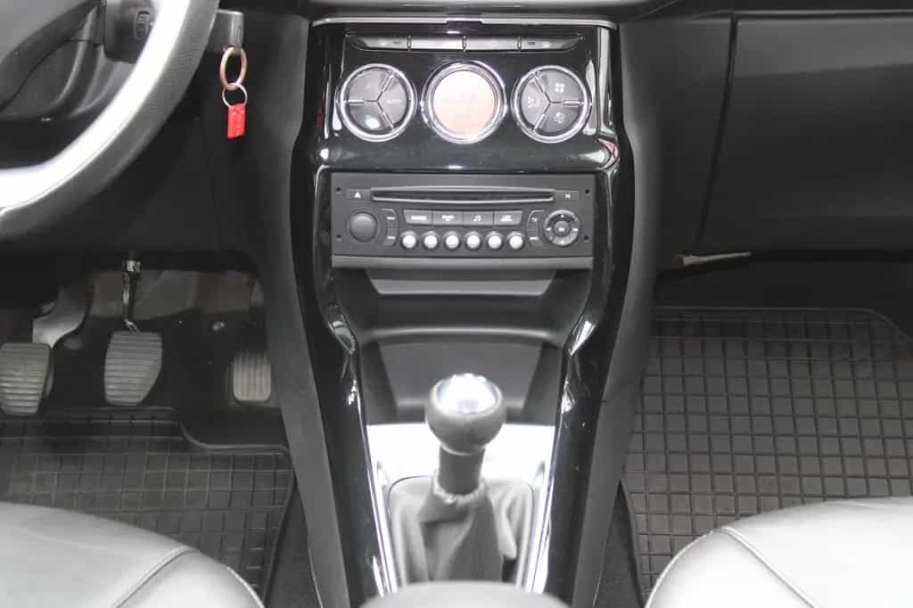 Citroën C3 Exclusive 1.6l Leder Tempomat AHK 06/2014-photo-15