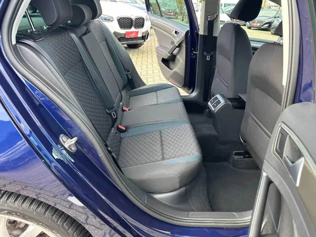 Volkswagen Golf VII Lim IQ.DRIVE Navi ACC Bluetooth SHZ PDC 05/2019-photo-16