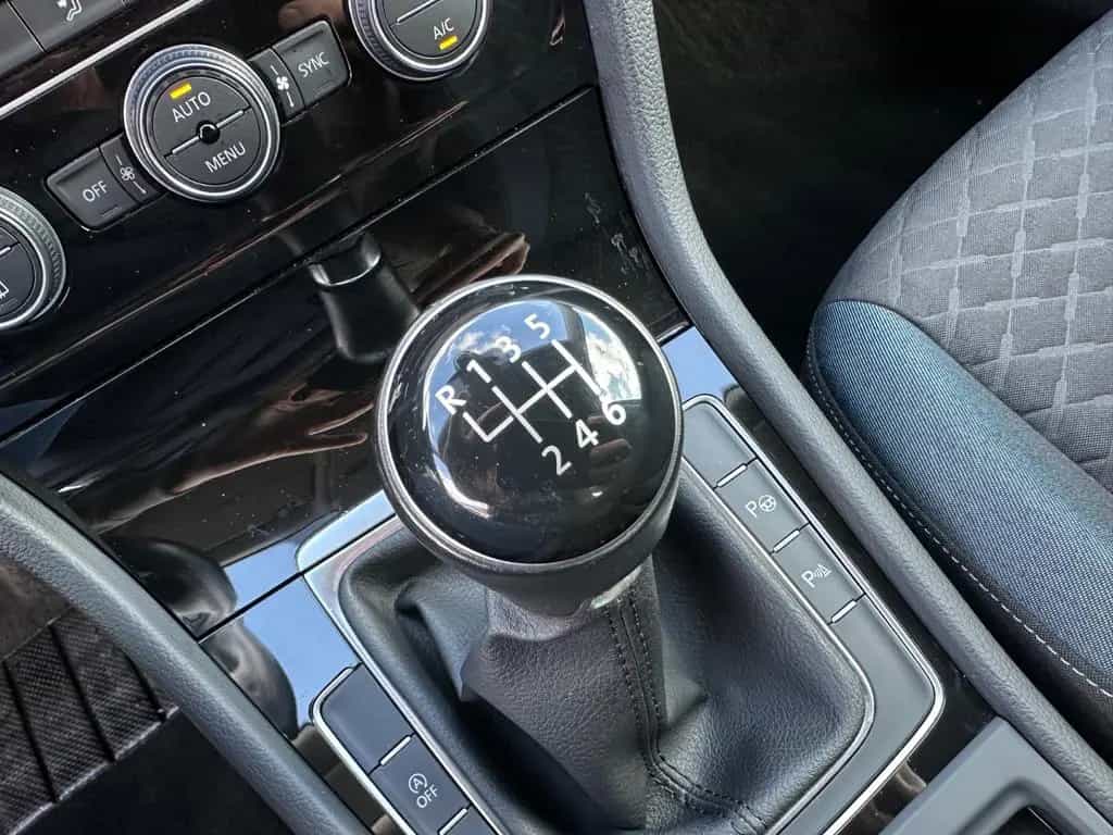 Volkswagen Golf VII Lim IQ.DRIVE Navi ACC Bluetooth SHZ PDC 05/2019-photo-19