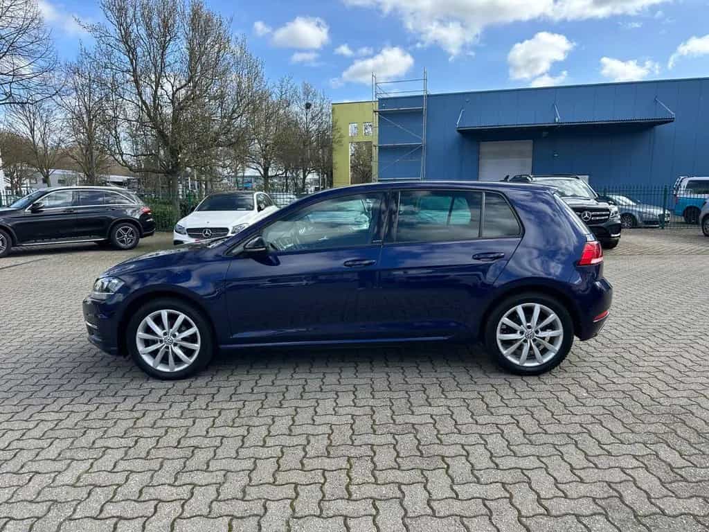 Volkswagen Golf VII Lim IQ.DRIVE Navi ACC Bluetooth SHZ PDC 05/2019-photo-2