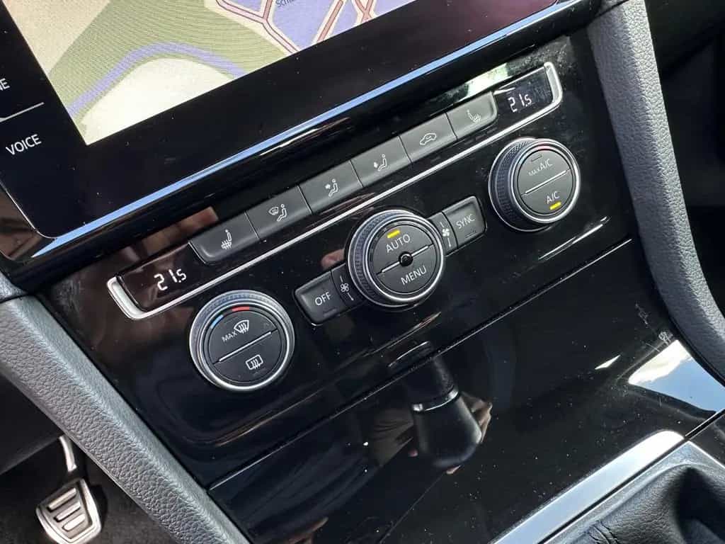 Volkswagen Golf VII Lim IQ.DRIVE Navi ACC Bluetooth SHZ PDC 05/2019-photo-23