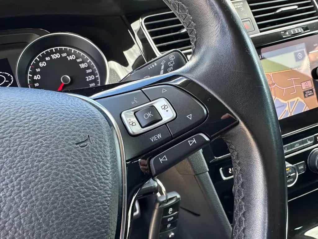 Volkswagen Golf VII Lim IQ.DRIVE Navi ACC Bluetooth SHZ PDC 05/2019-photo-25