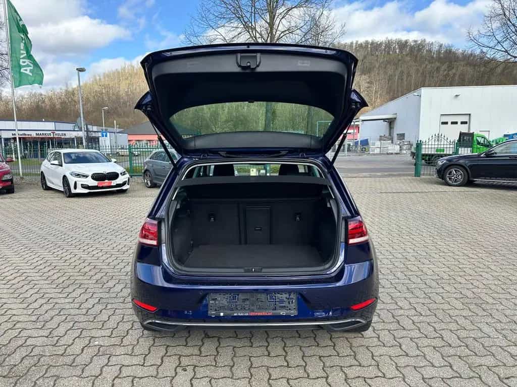 Volkswagen Golf VII Lim IQ.DRIVE Navi ACC Bluetooth SHZ PDC 05/2019-photo-7