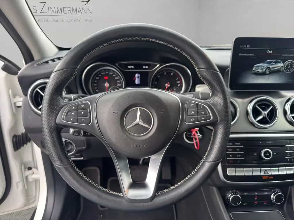 Mercedes-Benz GLA 220 4Matic URBAN PANO/NIGHT/DISTRONIC/360 02/2020-photo-12