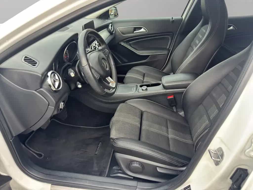 Mercedes-Benz GLA 220 4Matic URBAN PANO/NIGHT/DISTRONIC/360 02/2020-photo-5