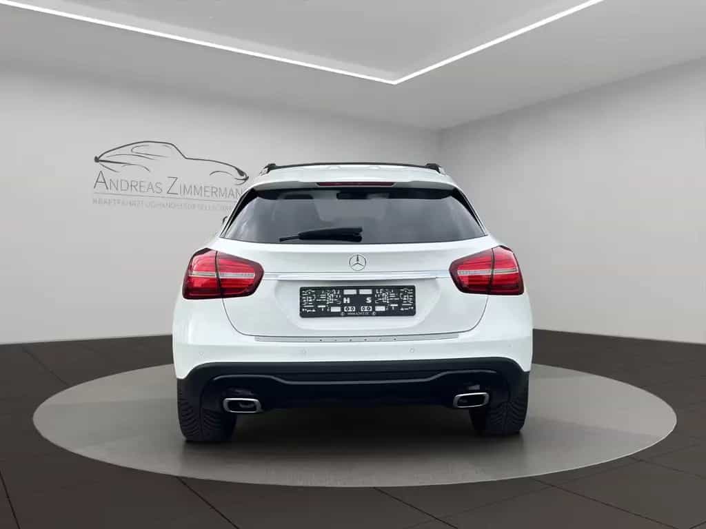 Mercedes-Benz GLA 220 4Matic URBAN PANO/NIGHT/DISTRONIC/360 02/2020-photo-6
