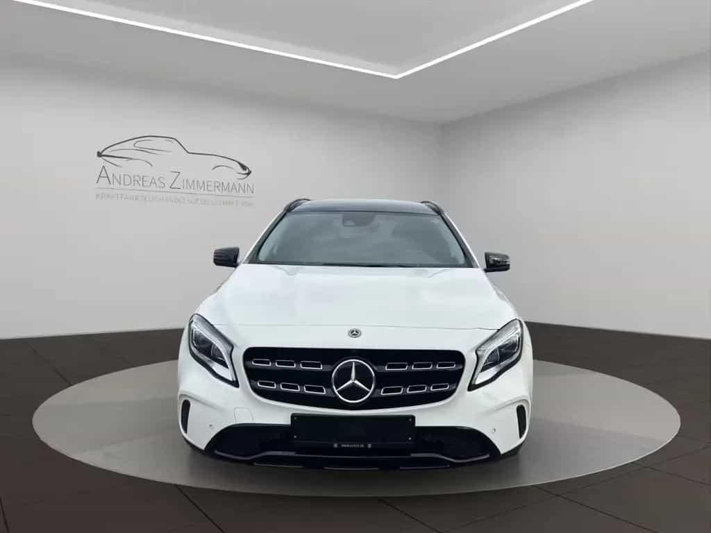 Mercedes-Benz GLA 220 4Matic URBAN PANO/NIGHT/DISTRONIC/360 02/2020-photo-7