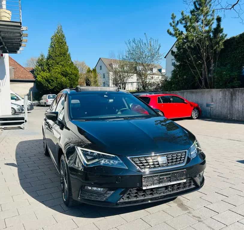 Seat Leon ST Xcellence *Pano, Virt.Cckp, LED,RFK,AHK* 07/2020-photo-2