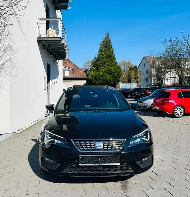Seat Leon ST Xcellence *Pano, Virt.Cckp, LED,RFK,AHK* 07/2020-photo-3