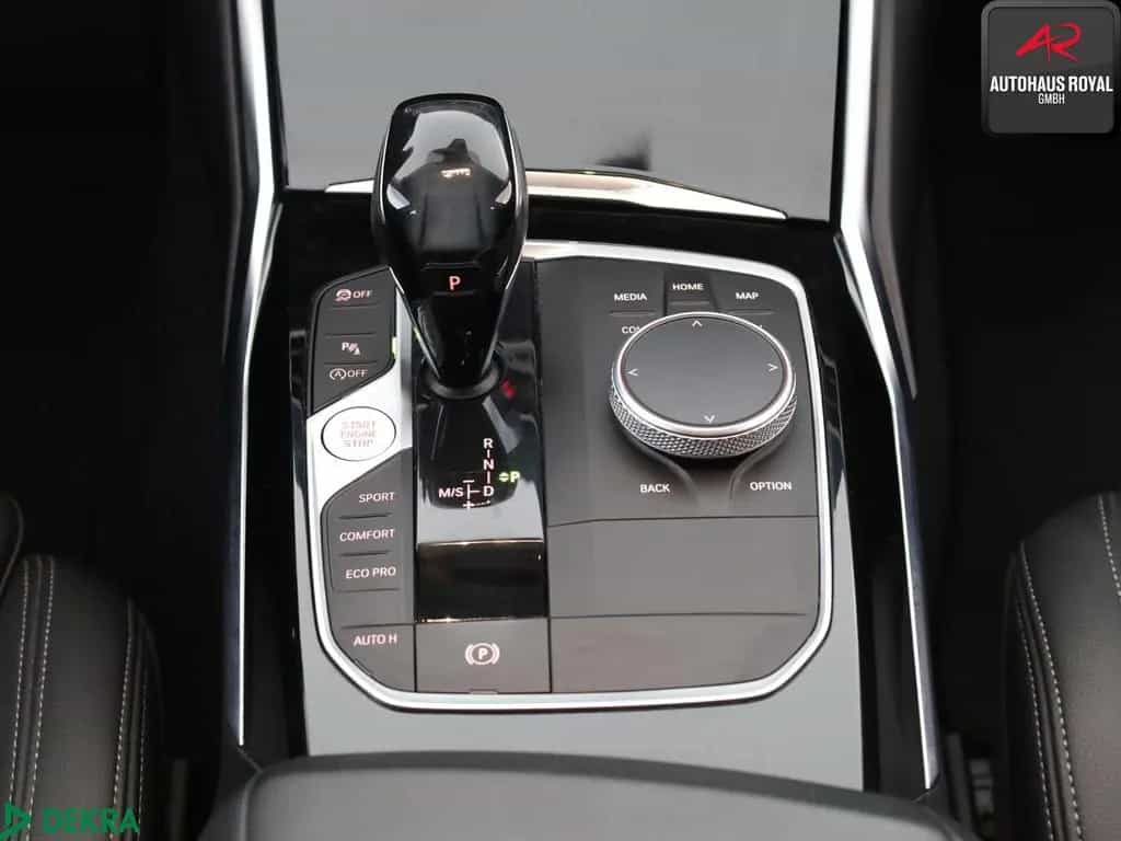 BMW 320 i T SPORTLINE SPURHALTE,CARPLAY,1.HAND,SH 01/2021-photo-17