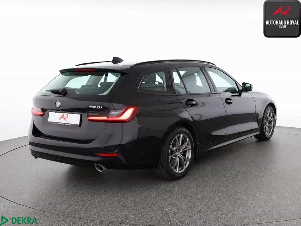 BMW 320 i T SPORTLINE SPURHALTE,CARPLAY,1.HAND,SH 01/2021-photo-4