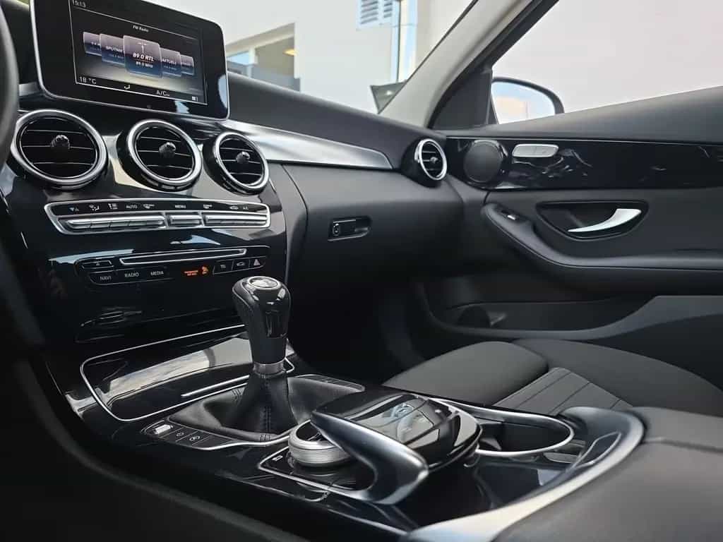 Mercedes-Benz C 180 C180 CGI Avantgarde LED Navi Sitzheizung PDC USB 06/2015-photo-23