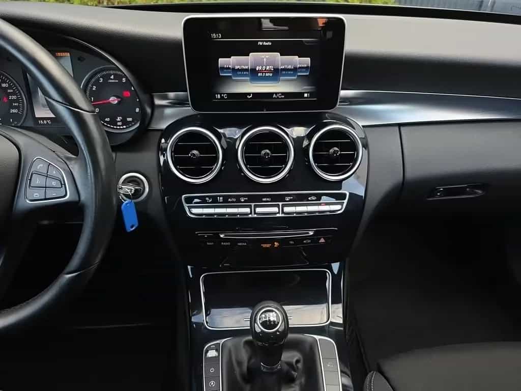 Mercedes-Benz C 180 C180 CGI Avantgarde LED Navi Sitzheizung PDC USB 06/2015-photo-24