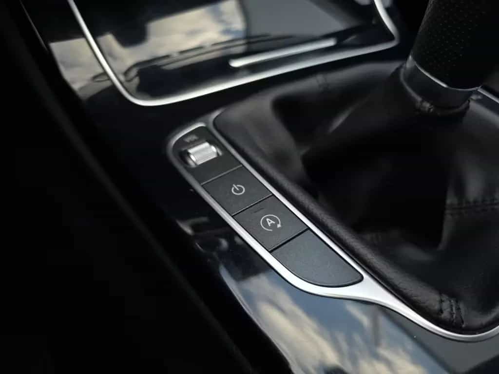 Mercedes-Benz C 180 C180 CGI Avantgarde LED Navi Sitzheizung PDC USB 06/2015-photo-30